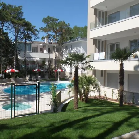 Apartment Bright Two-room Flat In A With Pool *