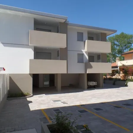 Bright Two-room Flat In A With Pool Apartment Bibione